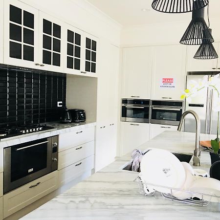Emily'S Holiday House, Newmarket Auckland Bagian luar foto